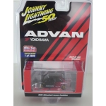 Johnny Lightning 1:64 Mitsubishi Lancer Evo 2004 Advan