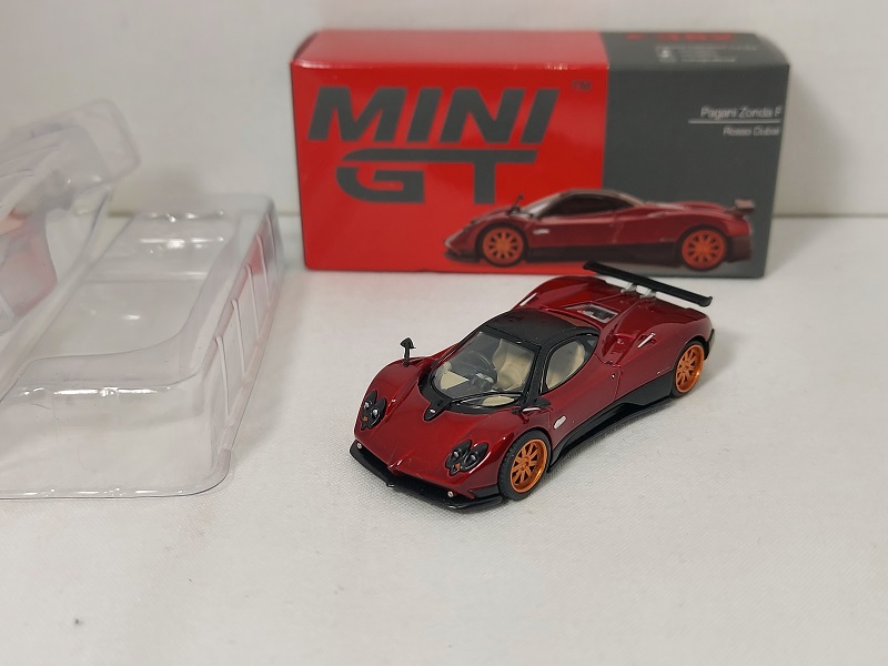 Mini GT 1/64 Pagani Zonda F Rosso Dubai