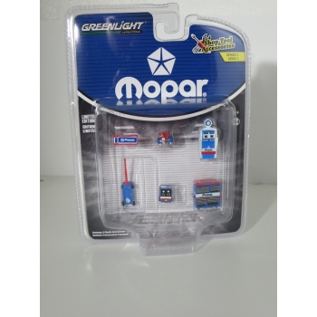 Greenlight 1:64 Mopar Parts & Service Shop Tools