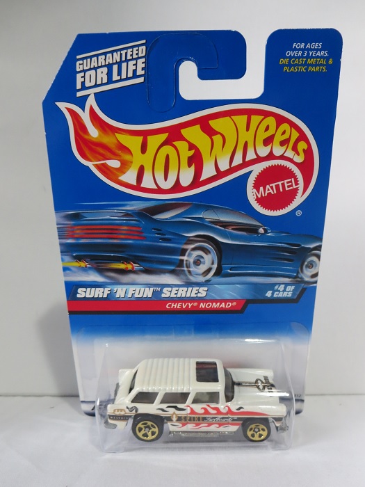 Hot Wheels 1:64 Chevy Nomad white HW1999