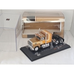 Ixo 1:64 Ford LTL 9000 (1978) gold