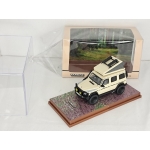 Tarmac 1:64 Mercedes AMG G63 Camping beige white