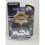 Greenlight 1:64 Ford LTD-S 1982 County Sheriff light blue