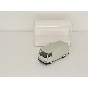 Norev 1:87 Peugeot J9 1981 beige
