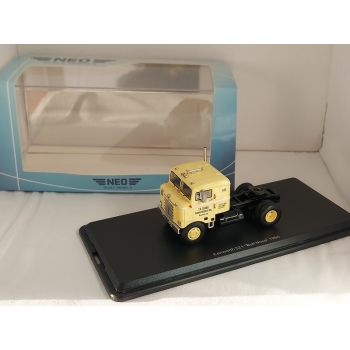 Neo 1:64 Kenworth 523 Bull Nose 1950 light yellow