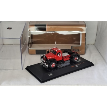 Ixo 1:64 Mack B 61 (1953) red black