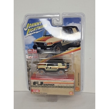 Johnny Lightning 1:64 Toyota FJ Cruiser 4x4 beige