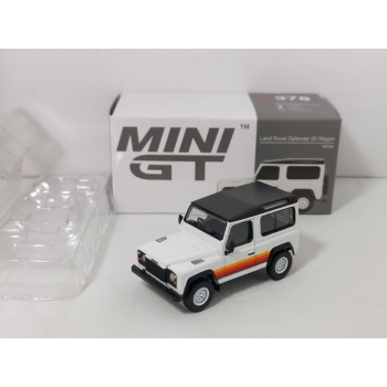 Mini GT 1:64 Land Rover Defender 90 Wagon RHD white