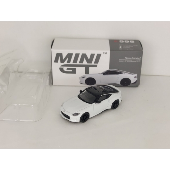Mini GT 1:64 Nissan Fairlady Z Version ST 2023 RHD everest white