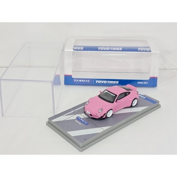 Tarmac 1:64 Porsche RWB 997 pink