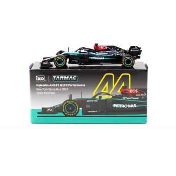 Tarmac 1:64 Mercedes-AMG F1 W12 E Performance New York Demo Run 2024