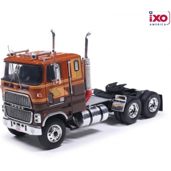 Ixo America 1:64 Ford CL 9000 1976 brown