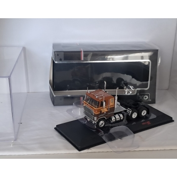 Ixo America 1:64 Ford CL 9000 1976 brown