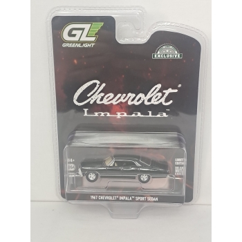 Greenlight 1:64 Chevrolet Impala Sport Sedan 1967 tuxedo black