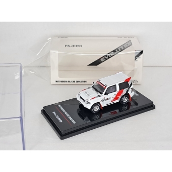 Inno 1:64 Mitsubishi Pajero Evolution Ralliart white